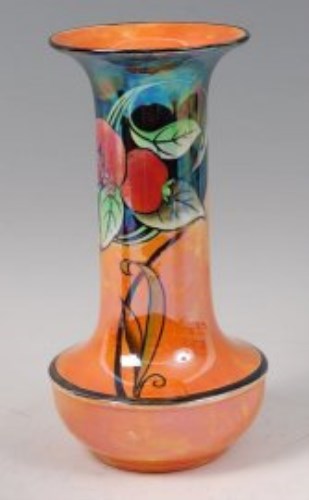 Lot 35 - A 1930s Shelley lustre glazed pottery vase,...