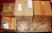 Lot 192 - A box of assorted gas and oil lamp parts to...