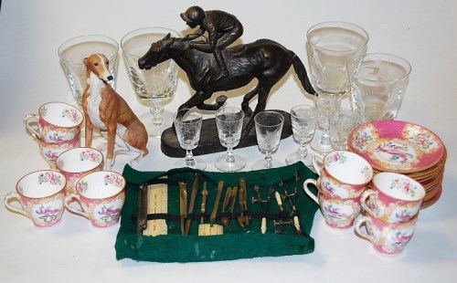 Lot 61 - A box of miscellaneous china and glass ware to...