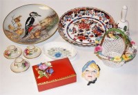Lot 84 - A small collection of miscellaneous china to...