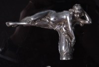 Lot 107 - An Art Nouveau silver walking cane handle, in...