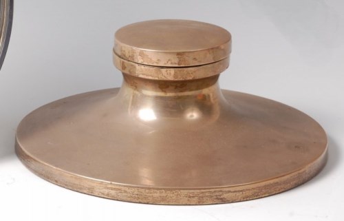 Lot 112 - A large early Art Deco silver capstan inkwell,...