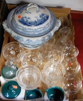 Lot 76 - A box of miscellaneous china and glassware, to...