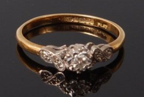 Lot 2039 - An 18ct gold, platinum and diamond set ring,...