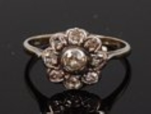 Lot 2225 - An Art Deco period 18ct white gold diamond...