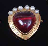 Lot 2296 - A Victorian yellow metal, garnet and cultured...