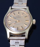 Lot 2028 - A ladies Omega Geneve gold plated automatic...