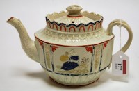 Lot 177 - An early 19th century English pearlware teapot,...