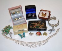 Lot 283 - A box of miscellaneous costume jewellery, to...