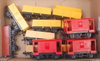 Lot 222 - 13 H-Dublo wagons 'Starter', 6x yellow open,...