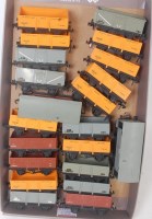 Lot 223 - H-Dublo Super Detail 19 wagons and 2 goods...