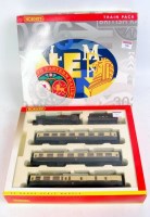 Lot 706 - A Hornby R2025 GWR Express train pack...