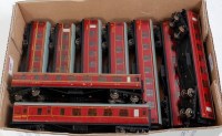 Lot 846 - 9 H-Dublo tinplate corridor coaches, 1xD3 LMS...