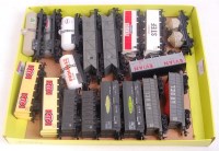 Lot 857 - 18 Hornby Acho wagons, all with Dublo...