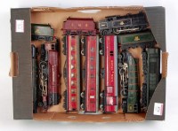Lot 874 - 5 Hornby Dublo 3-rail engines, matt green...