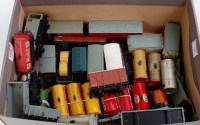 Lot 1039 - Tray of 33 H-Dublo assorted wagons (Including...
