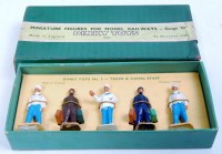 Lot 1940 - Dinky Toys 1952-6 No. 5 Train and Hotel Staff...
