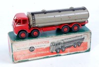 Lot 2081 - Dinky Toys, 504 Foden 14-ton tanker, 1st type...