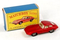 Lot 2337 - Matchbox Regular Wheels, No.32B Jaguar E Type,...