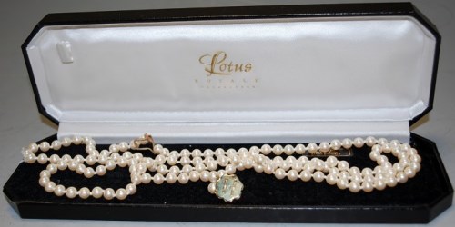 Lotus simulated sale pearl necklace