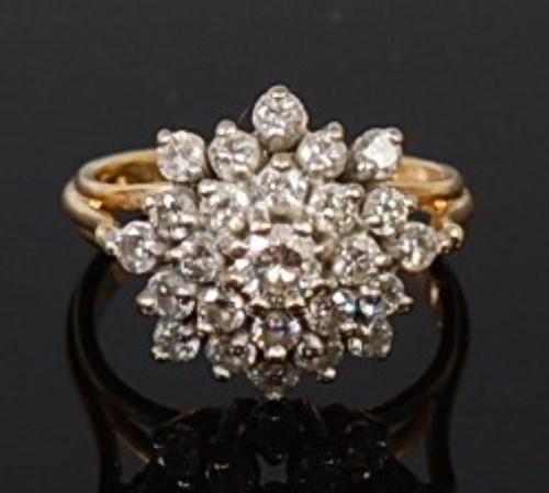 Lot 2098 - An 18ct gold and diamond flower head cluster...