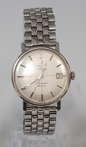 Lot 2103 - A gents Omega Seamaster Deville steel cased...