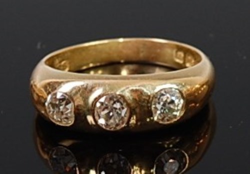 Lot 2136 - A Victorian 18ct gold and diamond three stone...
