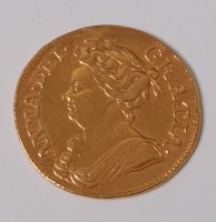 Lot 116 - Great Britain, 1713 gold guinea, Queen Anne...