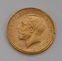 Lot 123 - Great Britain, 1915 gold full sovereign,...