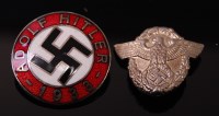 Lot 341 - A German NSDAP enamelled lapel badge, marked...