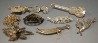 Lot 354 - A small collection of principally silver and...