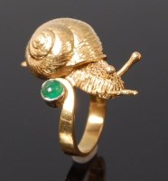 Lot 3282 - A Jocelyn Burton 18ct gold and emerald ring,...