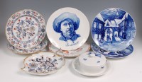 Lot 3127 - Assorted modern Meissen porcelain cabinet...