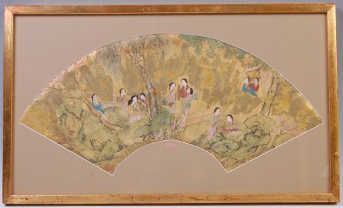 Lot 605 - A 19th century Chinese paper fan, depicting...