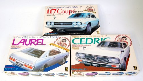 Lot 1592 - Doyusha 1.24 scale, No.2 1971 Isuzu 117 Coupe,...