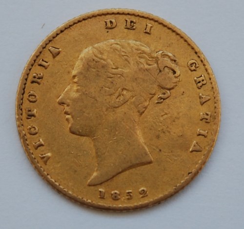 Lot 175 - Great Britain, 1852 gold half sovereign,...