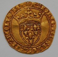 Lot 102 - France, 1389-1394 gold ecu, Charles VI, obv....