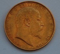 Lot 104 - Great Britain, 1909 gold full sovereign,...