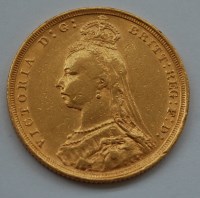 Lot 123 - Great Britain, 1890 gold full sovereign,...