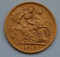 Lot 147 - Great Britain, 1912 gold half sovereign,...