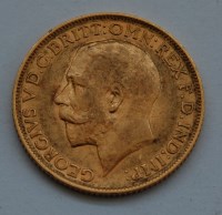 Lot 148 - Great Britain, 1913 gold full sovereign,...