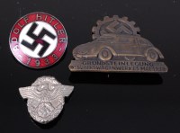 Lot 430 - A German NSDAP enamelled lapel badge, marked...