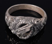 Lot 489 - A German Luftwaffe Paratroopers ring.