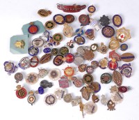 Lot 609 - A collection of assorted mainly military...