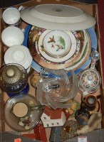 Lot 207 - A box of miscellaneous china to include; Royal...