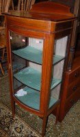 Lot 1235 - An Edwardian mahogany ledgeback bowfront...