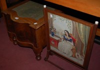 Lot 1291 - A Victorian mahogany serpentine front...