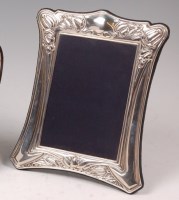 Lot 76 - An Art Nouveau style embossed silver mounted...