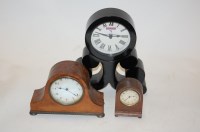 Lot 71 - A small Edwardian mahogany cased mantel clock...