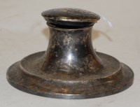 Lot 288 - A George V silver capstan ink well